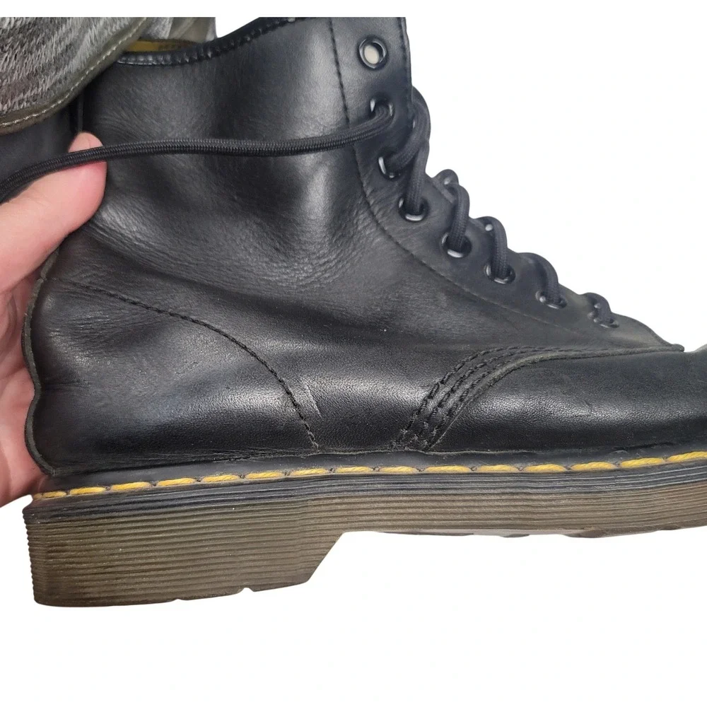 Dr. Martens Docs 1460 Black Leather‎ 8 Eye Combat Boots Mens 9 Grunge Punk Rock